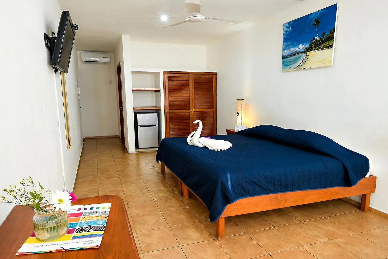 International House Hotel Playa del Carmen 2*,